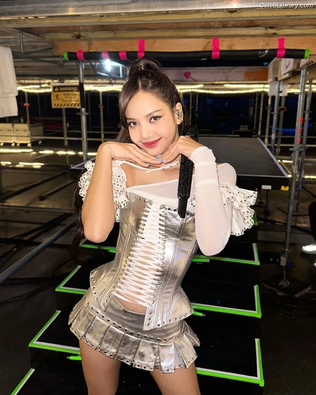Lisa  BLΛƆKPIИK (Blackpink) photo 4 of 6190