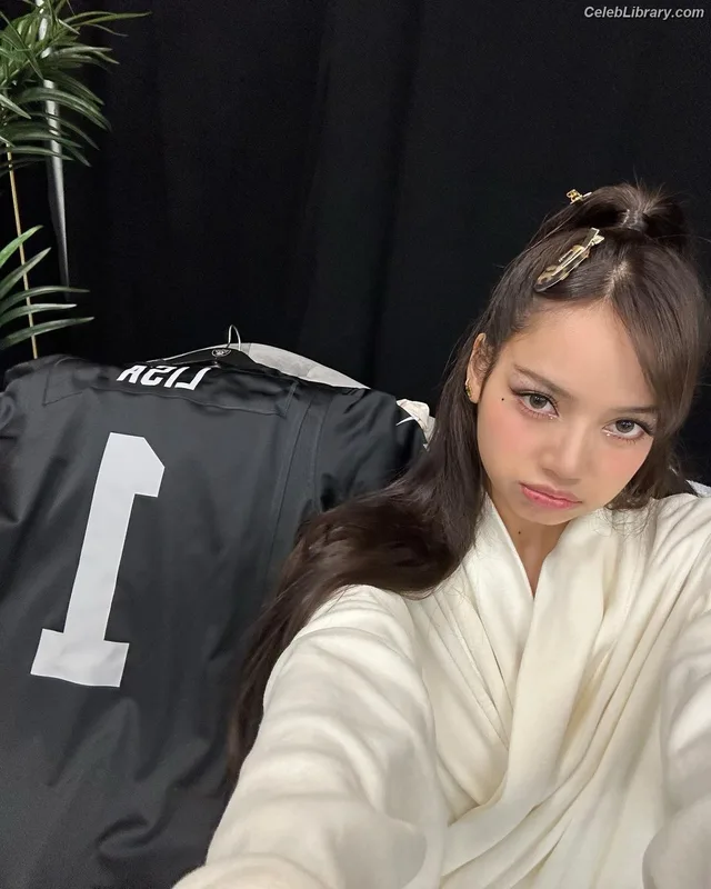 Lisa  BLΛƆKPIИK (Blackpink) photo 8 of 6190