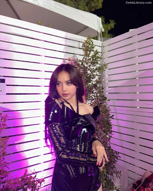 Lisa  BLΛƆKPIИK (Blackpink) photo 12 of 6190