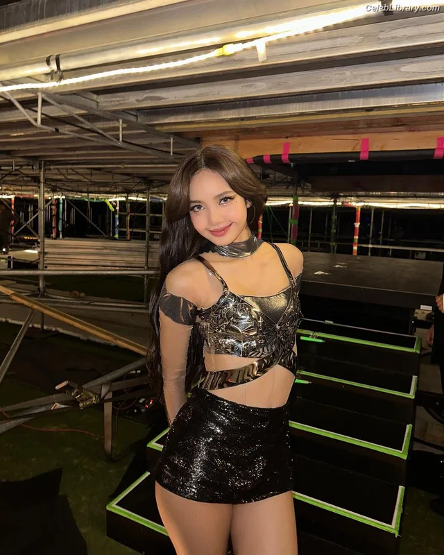 Lisa  BLΛƆKPIИK (Blackpink) photo 15 of 6190