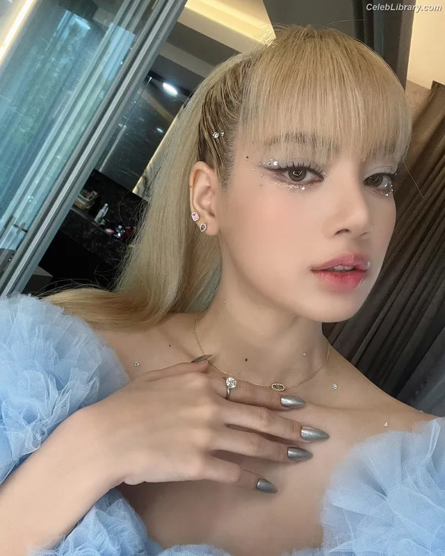 Lisa  BLΛƆKPIИK (Blackpink) photo 10 of 6190