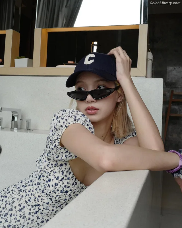 Lisa  BLΛƆKPIИK (Blackpink) photo 15 of 6190
