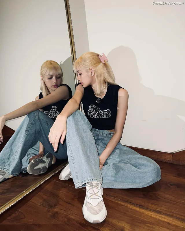 Lisa  BLΛƆKPIИK (Blackpink) photo 16 of 6190