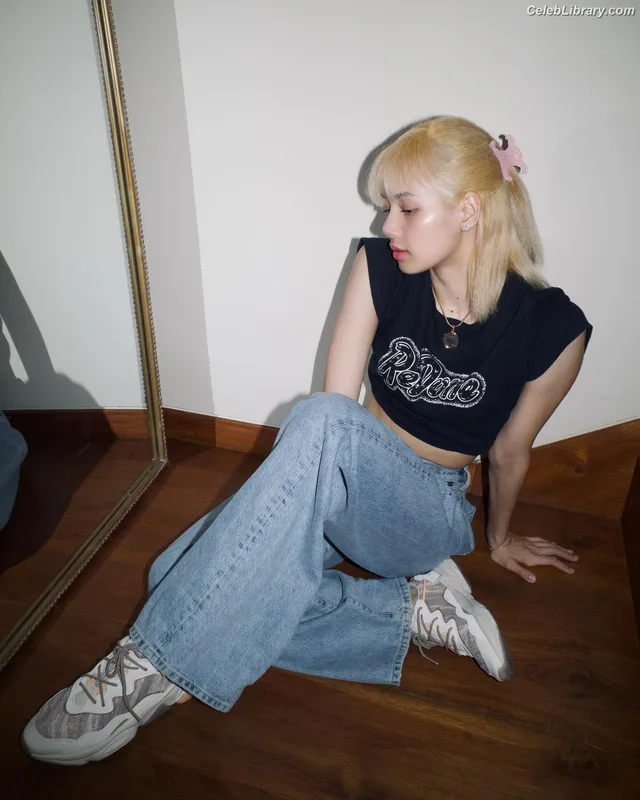 Lisa  BLΛƆKPIИK (Blackpink) photo 17 of 6190
