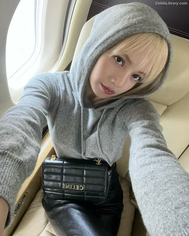 Lisa  BLΛƆKPIИK (Blackpink) photo 22 of 6190