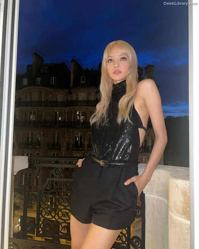 Lisa  BLΛƆKPIИK (Blackpink) photo 23 of 6190