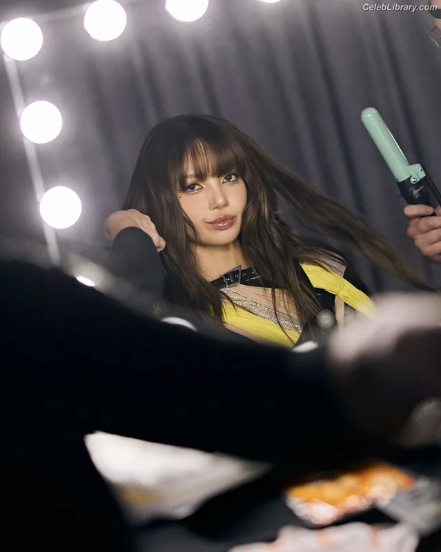 Lisa  BLΛƆKPIИK (Blackpink) photo 20 of 6190