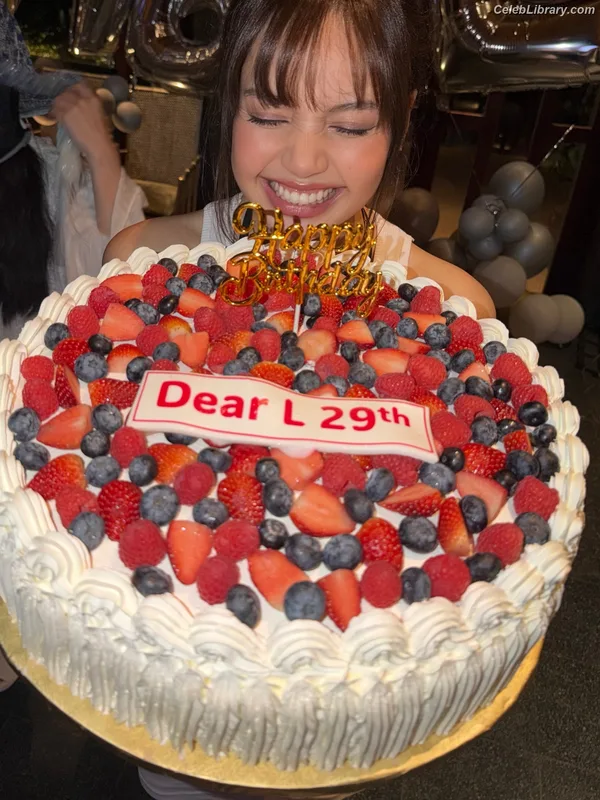 Lisa  BLΛƆKPIИK (Blackpink) photo 23 of 6190