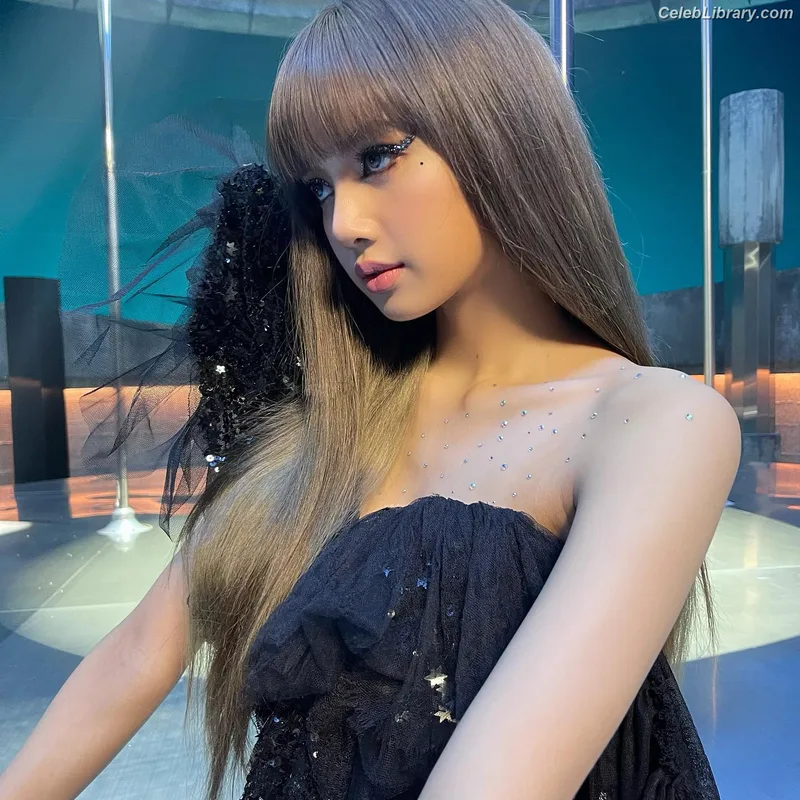 Lisa  BLΛƆKPIИK (Blackpink) photo 24 of 6190
