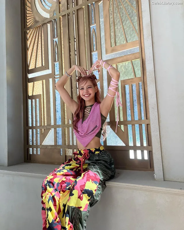 Lisa  BLΛƆKPIИK (Blackpink) photo 5 of 6190