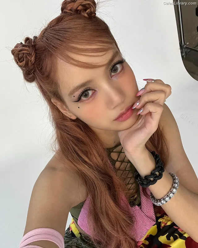 Lisa  BLΛƆKPIИK (Blackpink) photo 6 of 6190