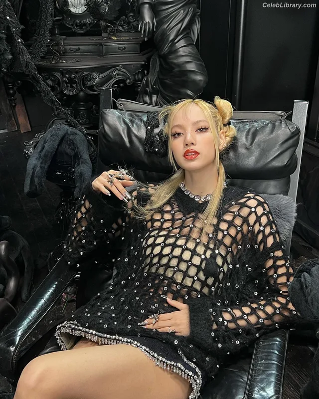 Lisa  BLΛƆKPIИK (Blackpink) photo 23 of 6190