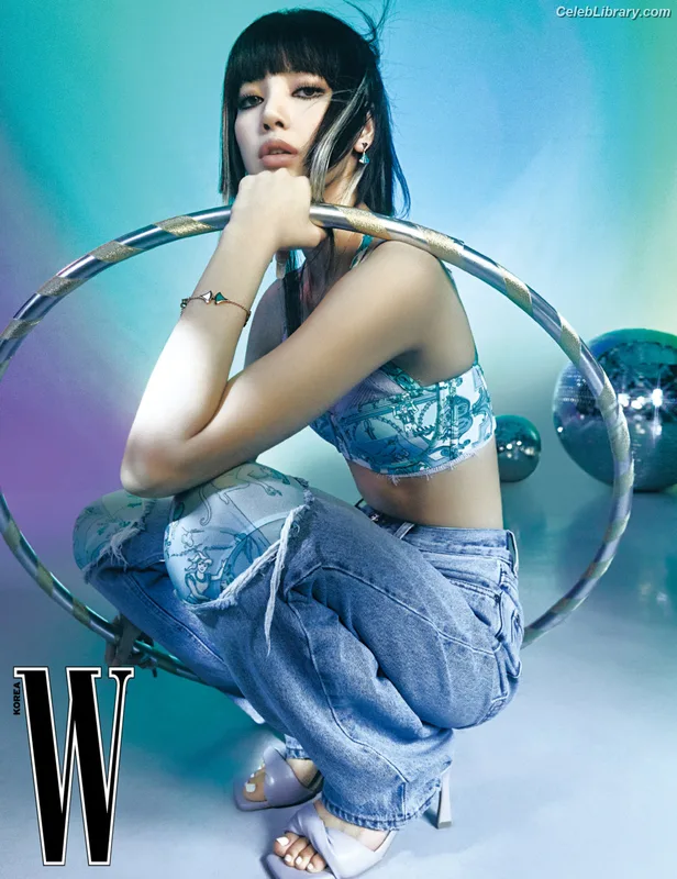 Lisa  BLΛƆKPIИK (Blackpink) photo 9 of 6190