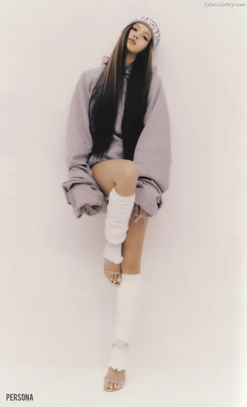 Lisa  BLΛƆKPIИK (Blackpink) photo 12 of 6190
