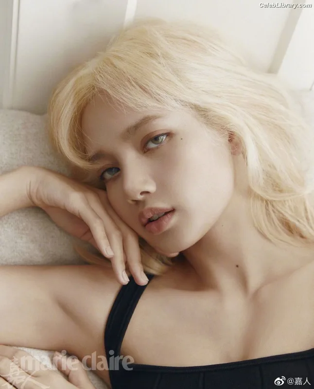 Lisa  BLΛƆKPIИK (Blackpink) photo 1 of 6190
