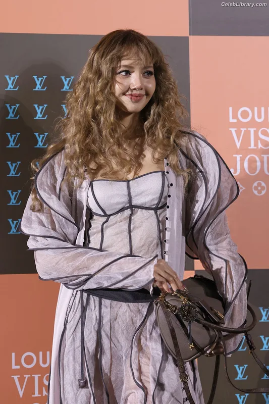 Lisa  BLΛƆKPIИK (Blackpink) photo 4 of 6190