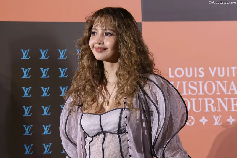 Lisa  BLΛƆKPIИK (Blackpink) photo 14 of 6190
