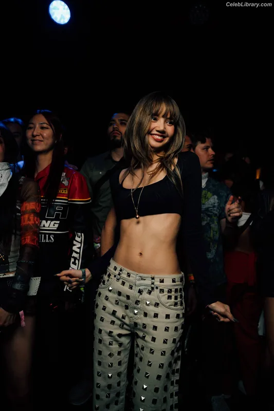 Lisa  BLΛƆKPIИK (Blackpink) photo 18 of 6190