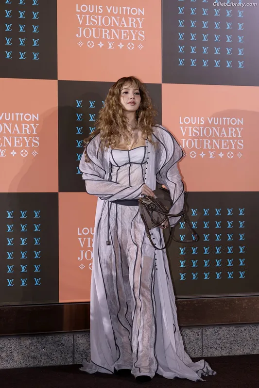 Lisa  BLΛƆKPIИK (Blackpink) photo 13 of 6190