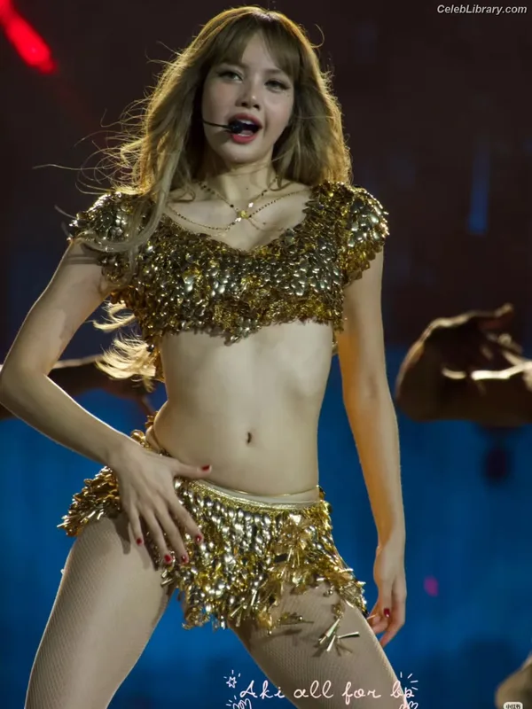 Lisa  BLΛƆKPIИK (Blackpink) photo 17 of 6190
