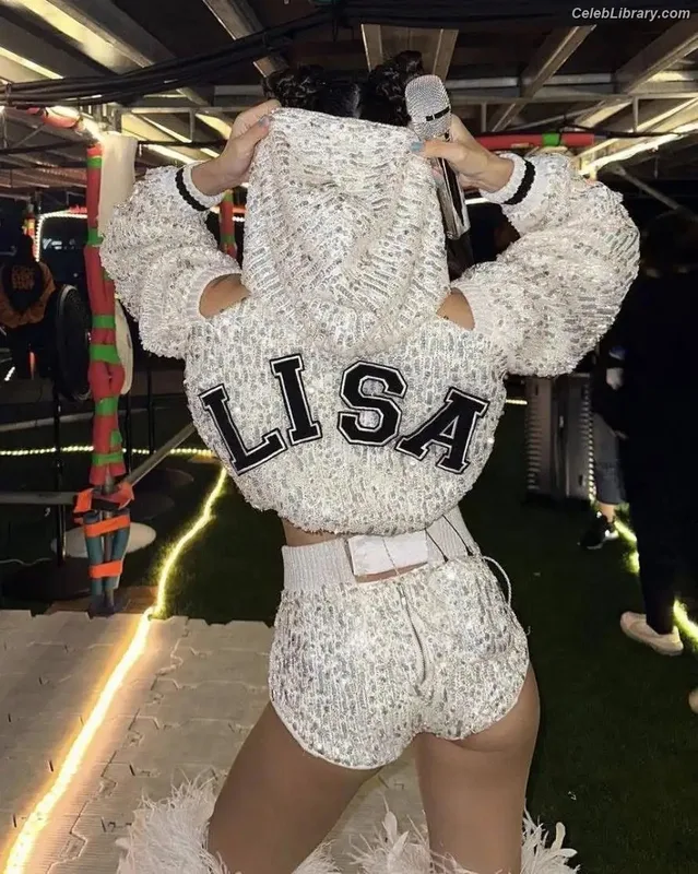 Lisa  BLΛƆKPIИK (Blackpink) photo 2 of 6190