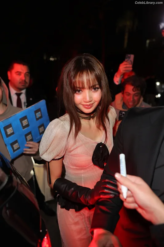 Lisa  BLΛƆKPIИK (Blackpink) photo 9 of 6190