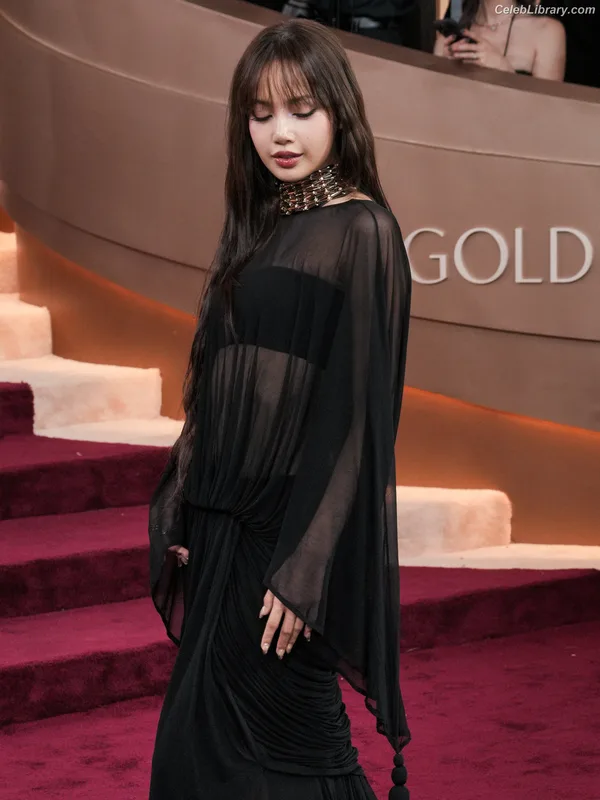 Lisa  BLΛƆKPIИK (Blackpink) photo 14 of 6190