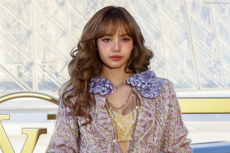 Lisa BLΛƆKPIИK (Blackpink) photo 8 of 6190