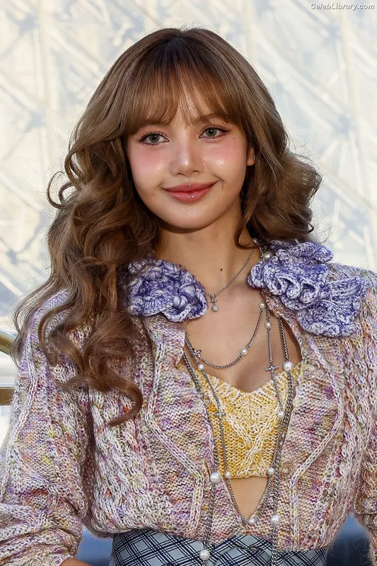 Lisa BLΛƆKPIИK (Blackpink) photo 10 of 6190