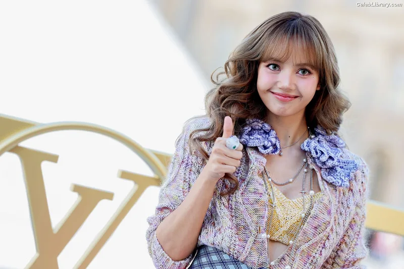 Lisa BLΛƆKPIИK (Blackpink) photo 13 of 6190