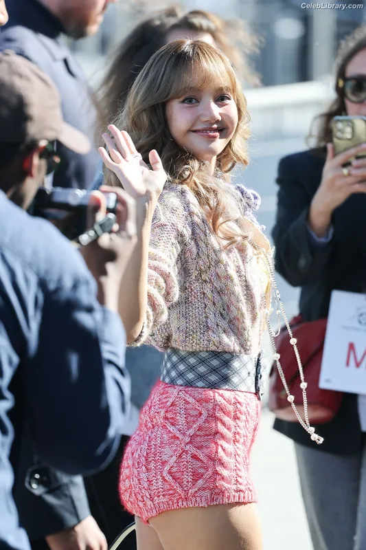 Lisa BLΛƆKPIИK (Blackpink) photo 12 of 6190