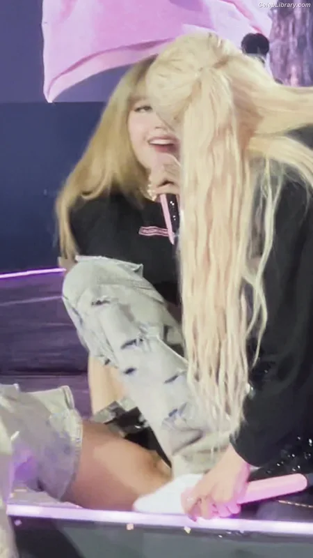 Lisa  BLΛƆKPIИK (Blackpink) photo 6 of 6190