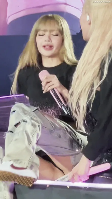 Lisa  BLΛƆKPIИK (Blackpink) photo 7 of 6190