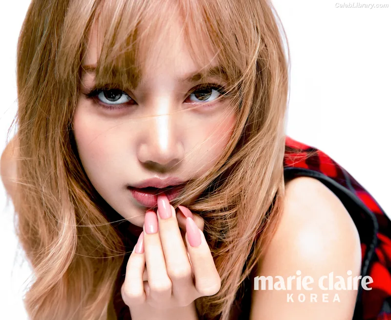 Lisa  BLΛƆKPIИK (Blackpink) photo 18 of 6190