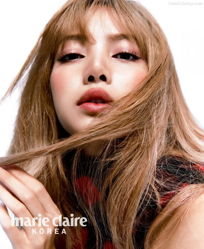 Lisa  BLΛƆKPIИK (Blackpink) photo 24 of 6190