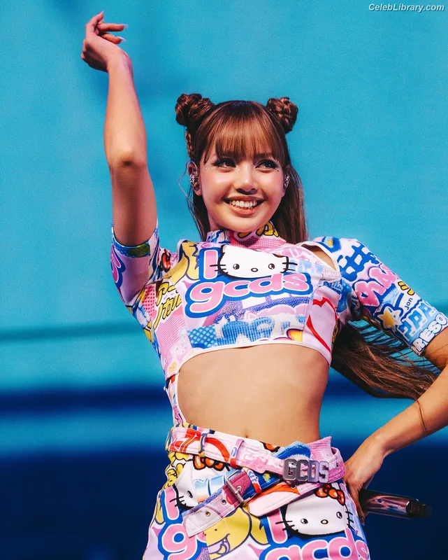 Lisa  BLΛƆKPIИK (Blackpink) photo 10 of 6190