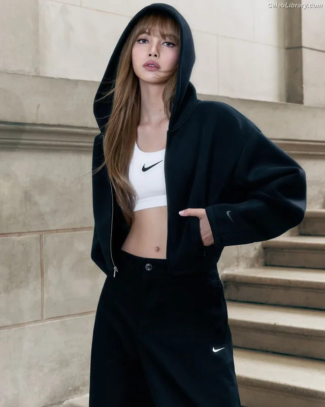 Lisa BLΛƆKPIИK (Blackpink) photo 5 of 6190