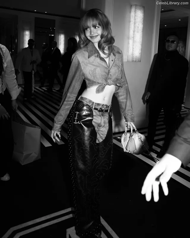 Lisa BLΛƆKPIИK (Blackpink) photo 12 of 6190
