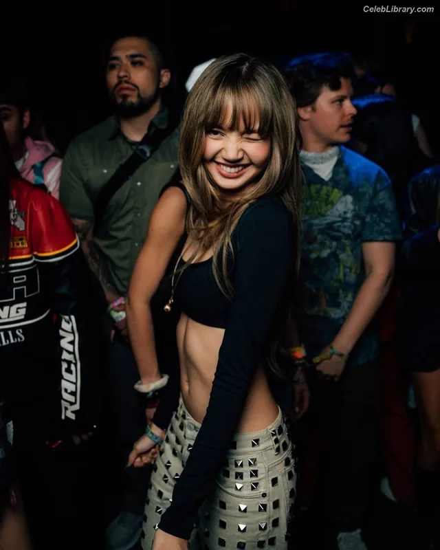 Lisa BLΛƆKPIИK (Blackpink) photo 24 of 6190