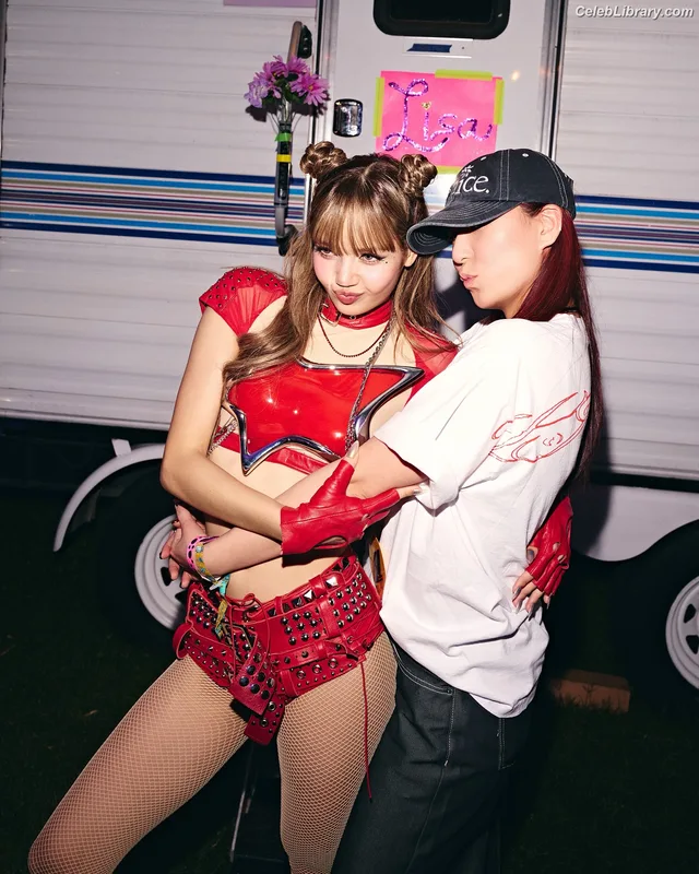 Lisa  BLΛƆKPIИK (Blackpink) photo 16 of 6190
