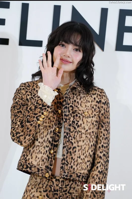Lisa  BLΛƆKPIИK (Blackpink) photo 19 of 6190