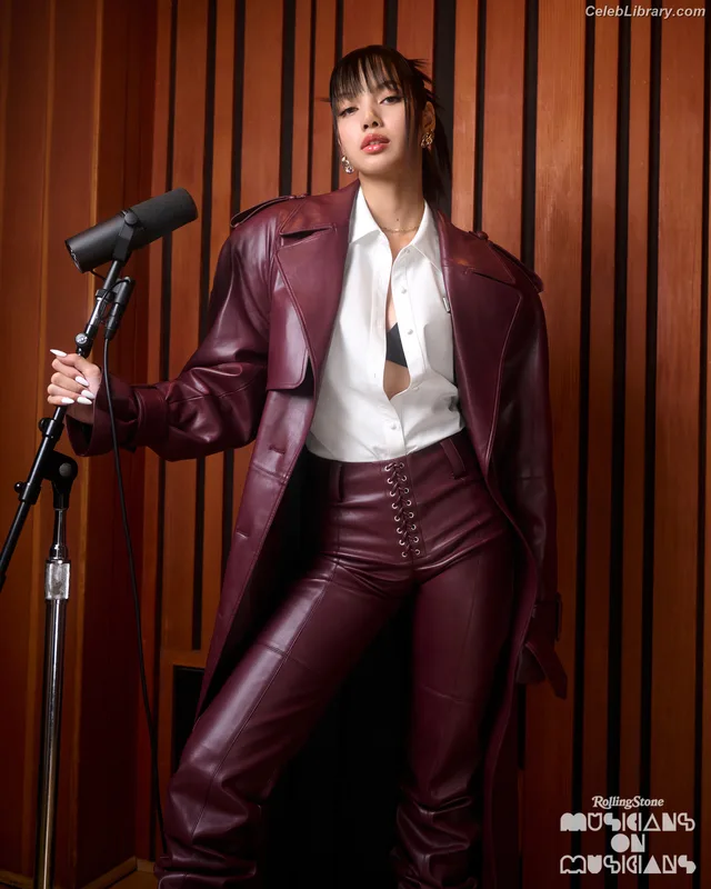 Lisa  BLΛƆKPIИK (Blackpink) photo 24 of 6190