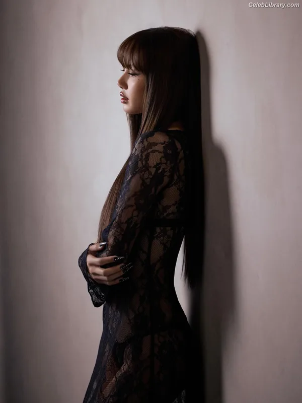 Lisa  BLΛƆKPIИK (Blackpink) photo 6 of 6190
