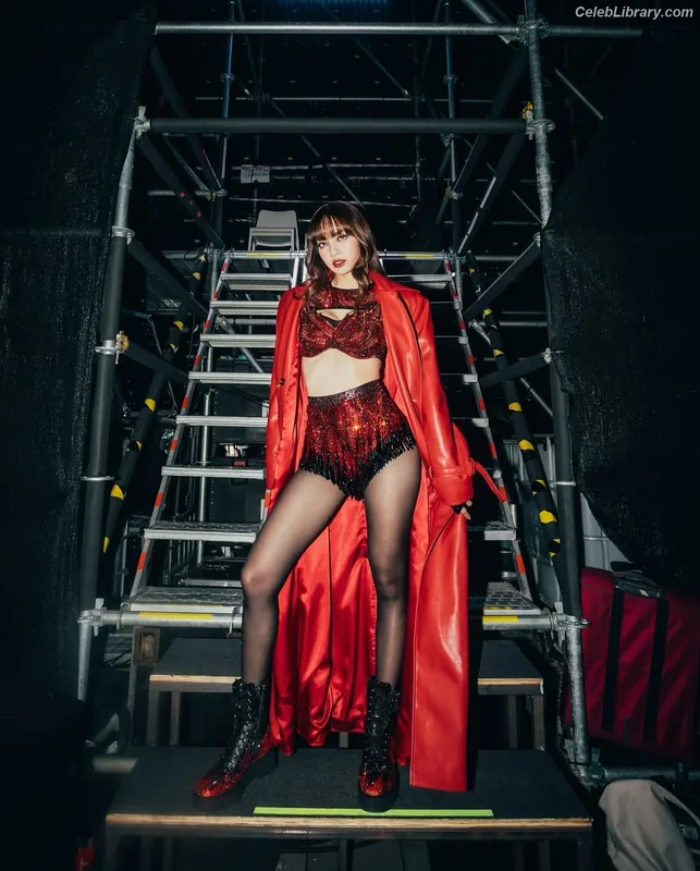 Lisa  BLΛƆKPIИK (Blackpink) photo 15 of 6190