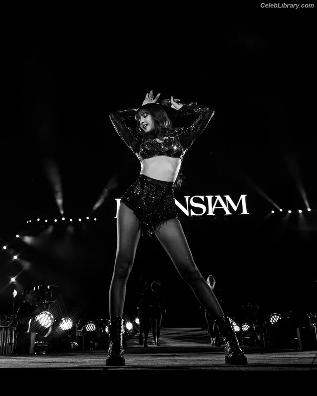 Lisa  BLΛƆKPIИK (Blackpink) photo 16 of 6190