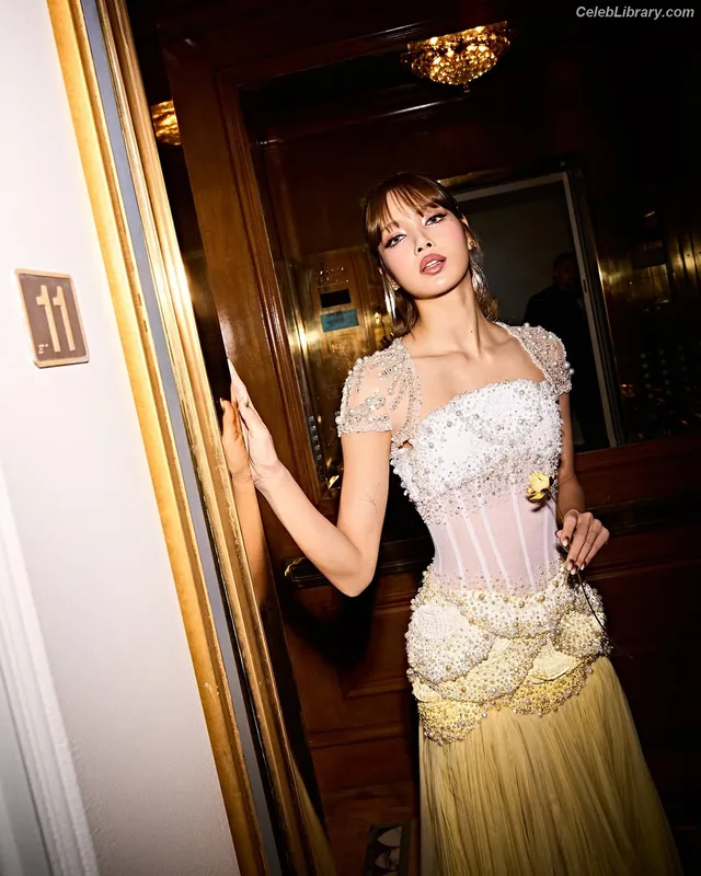 Lisa  BLΛƆKPIИK (Blackpink) photo 20 of 6190