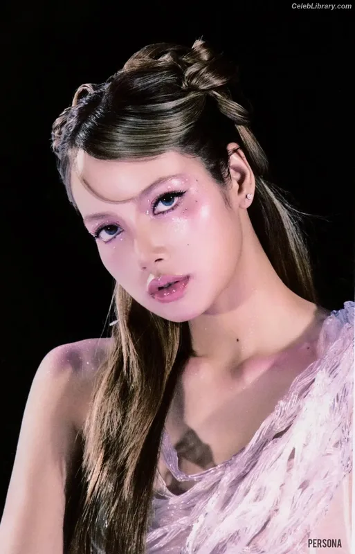 Lisa BLΛƆKPIИK (Blackpink) photo 23 of 6190