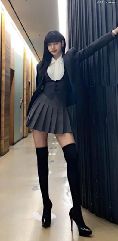 Lisa BLΛƆKPIИK (Blackpink) photo 4 of 6190