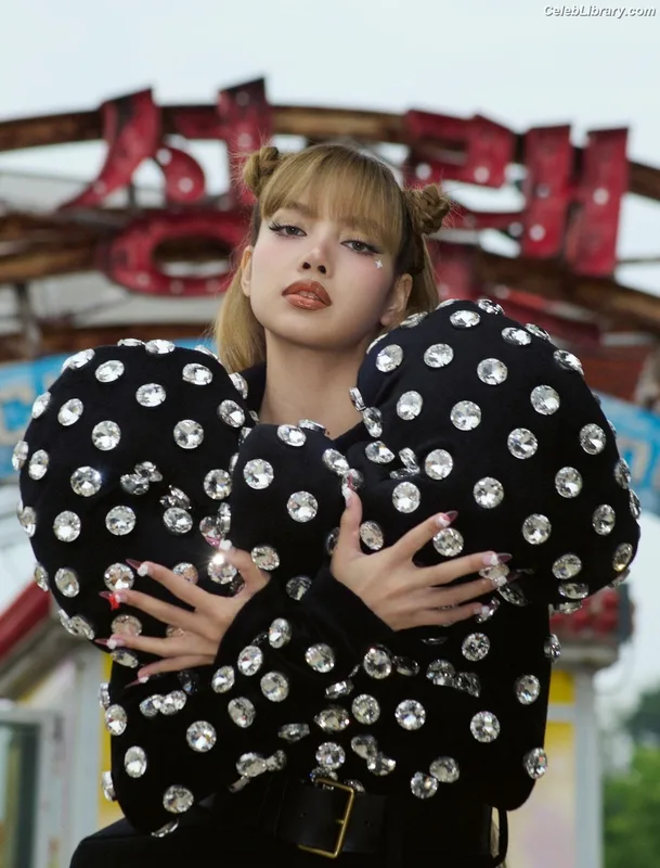 Lisa BLΛƆKPIИK (Blackpink) photo 7 of 6190