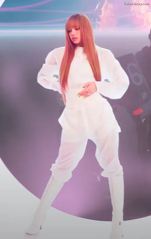 Lisa BLΛƆKPIИK (Blackpink) photo 15 of 6190